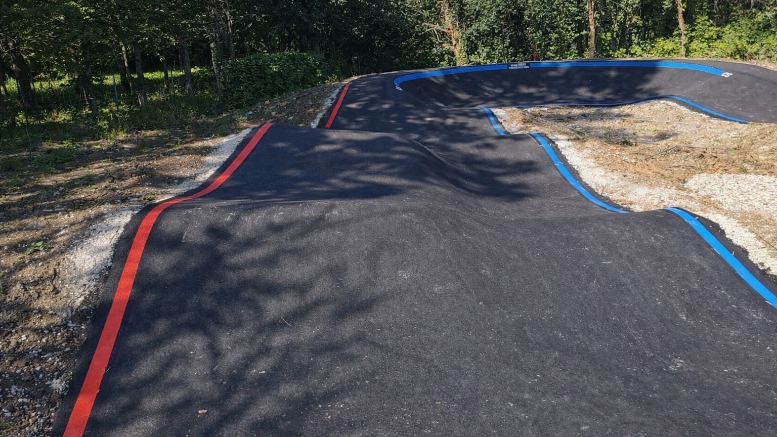 vue ensemble pumptrack Moselle enrobé parcours complet