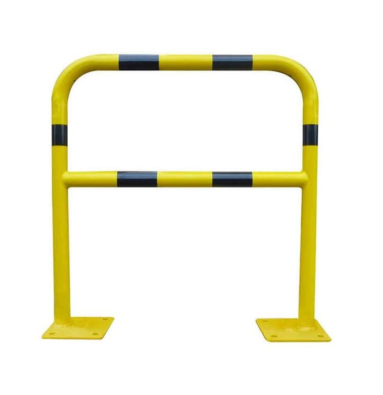 barrière garde-corps acier jaune et noir pour sécuriser les zones de circulation dans un entrepôt industriel