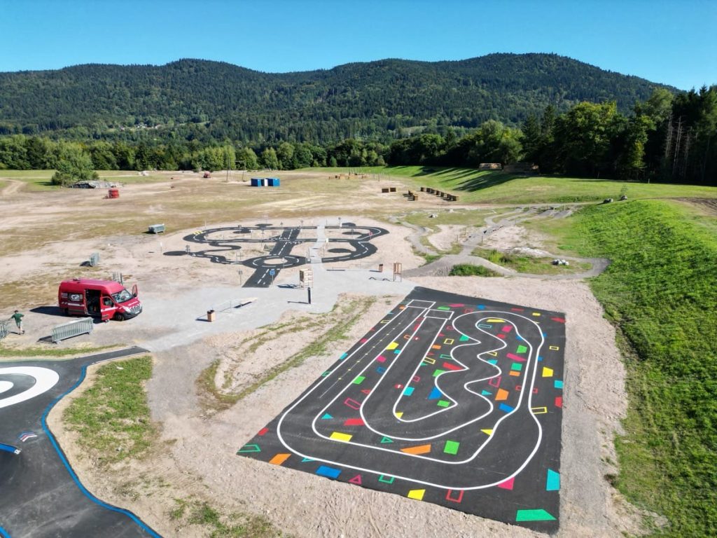 Mini-stade VTT technique à Saint-Nabord