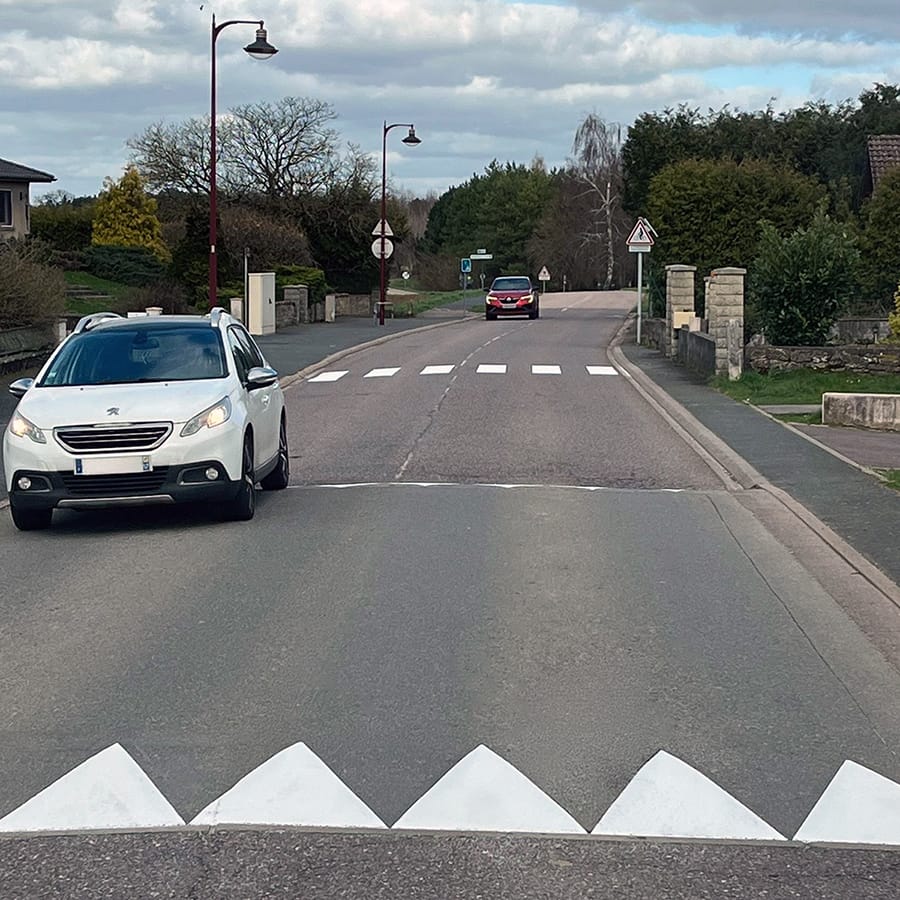 marquage passage piéton pour sécurisation de la voirie communale