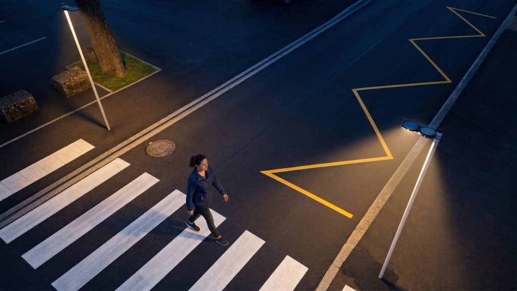 sécurité routière commune avec passage piéton lumineux sécurisé