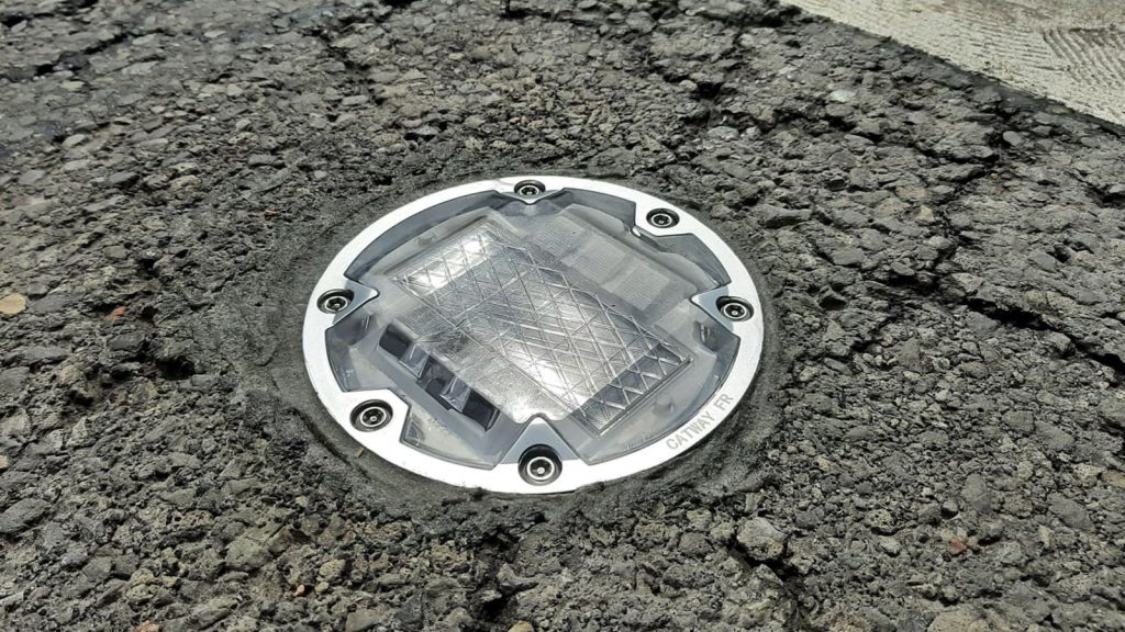 Plot solaire encastré à Longuyon : dispositif LED de sécurisation des passages piétons (plots solaires Longuyon)