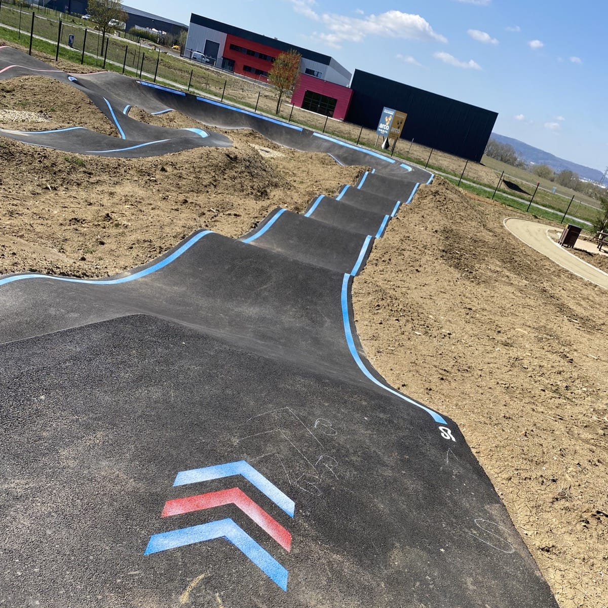 Pumptrack de Bertrange (57) - Réalisation C2 MARQUAGE