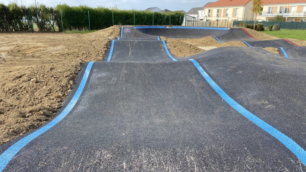 Pumptrack de Bousse (57) - Réalisation C2 MARQUAGE