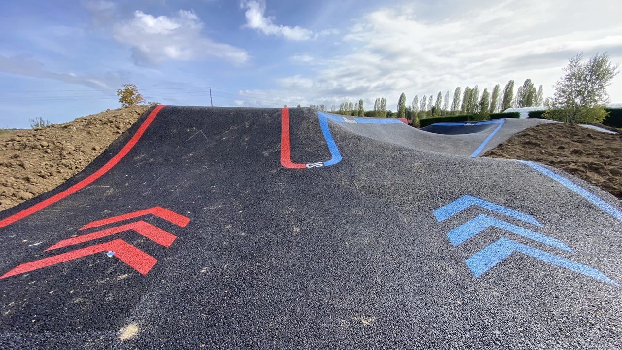 Pumptrack de Bousse (57) - Réalisation C2 MARQUAGE