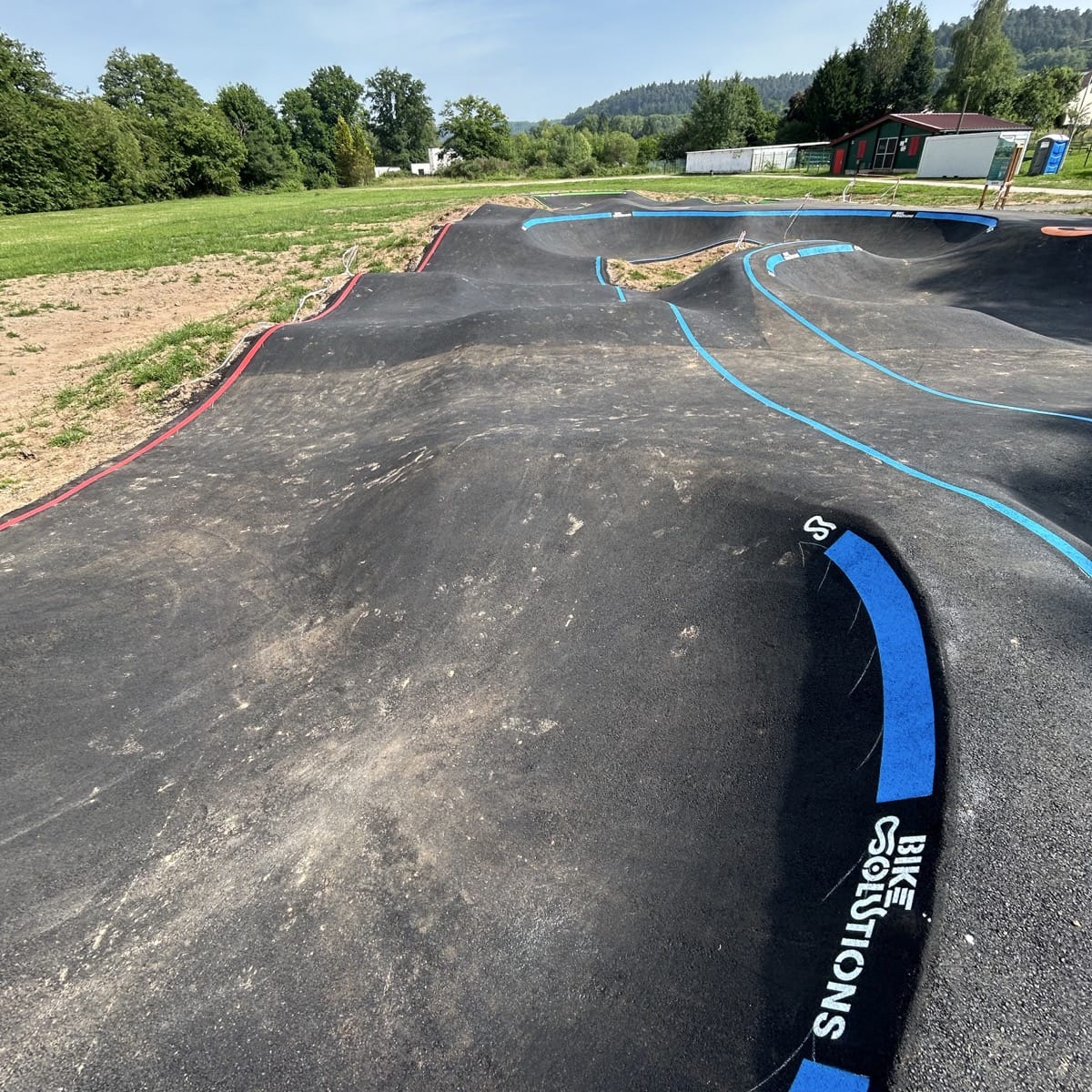 Pumptrack de Épinal (88) - Réalisation C2 MARQUAGE