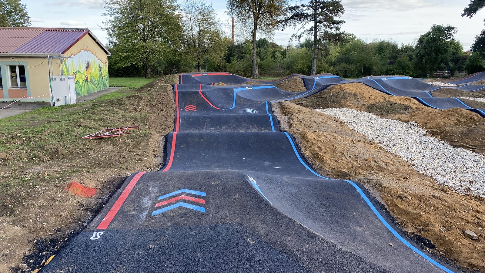 Pumptrack de Florange (57) - Réalisation C2 MARQUAGE