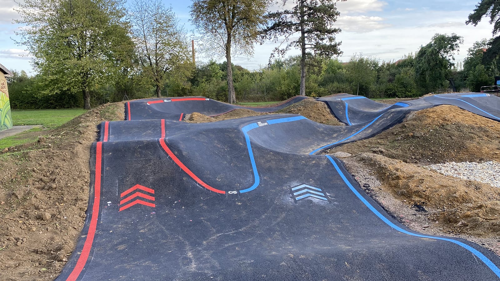Pumptrack de Florange (57) - Réalisation C2 MARQUAGE