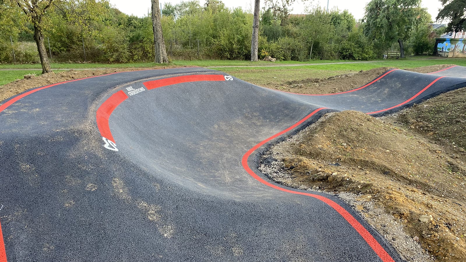 Pumptrack de Florange (57) - Réalisation C2 MARQUAGE