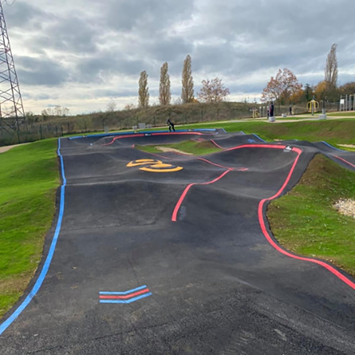 Pumptrack de Fontoy (57) - Réalisation C2 MARQUAGE