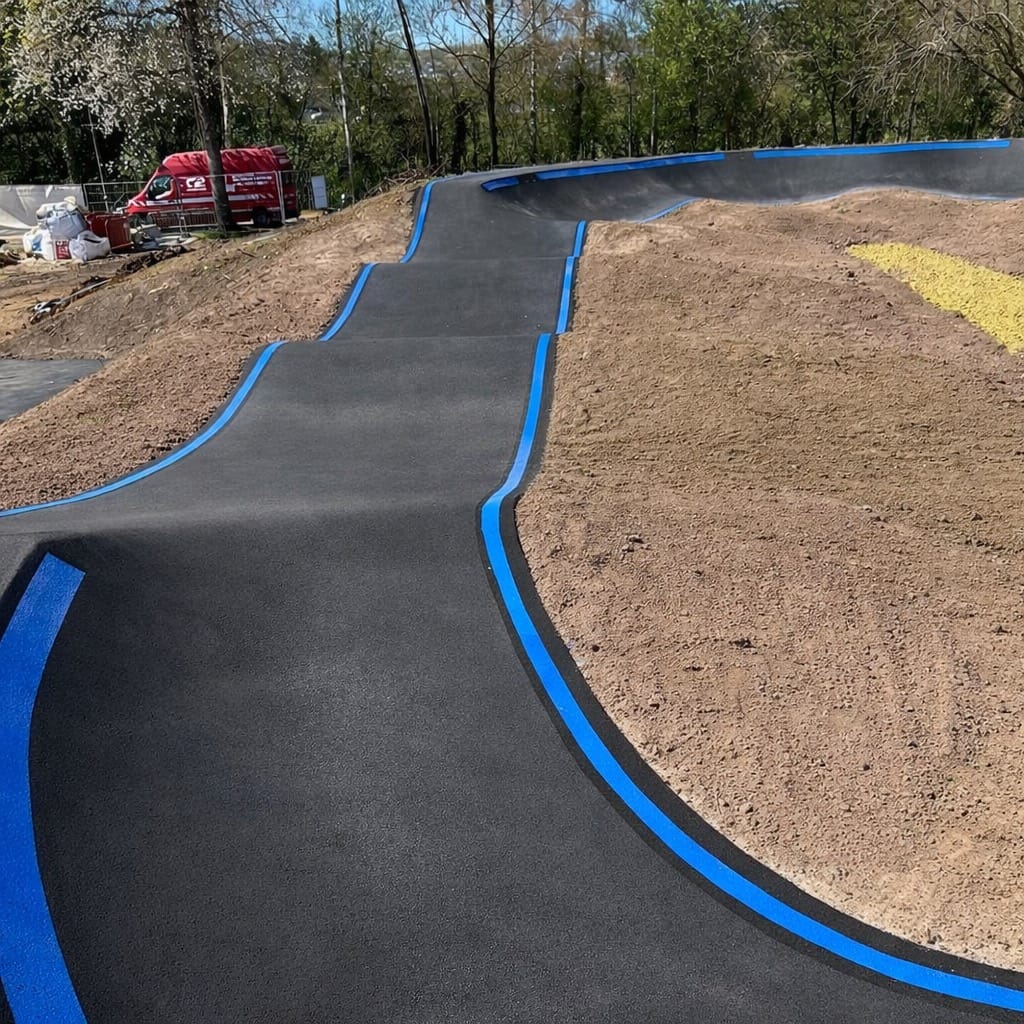 pumptrack Kayl Luxembourg bosses piste cyclable