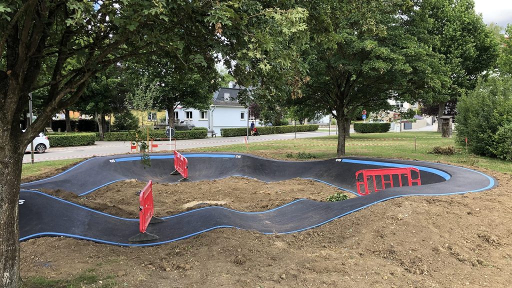 Pumptrack de Mondorf-les-Bains Luxembourg - Réalisation C2 MARQUAGE