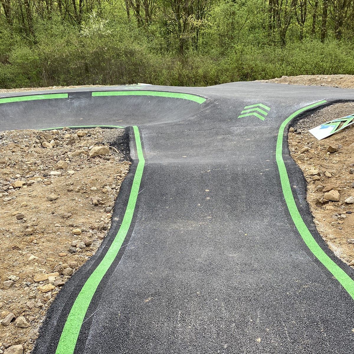 Pumptrack de Saulnes (54) - Réalisation C2 MARQUAGE