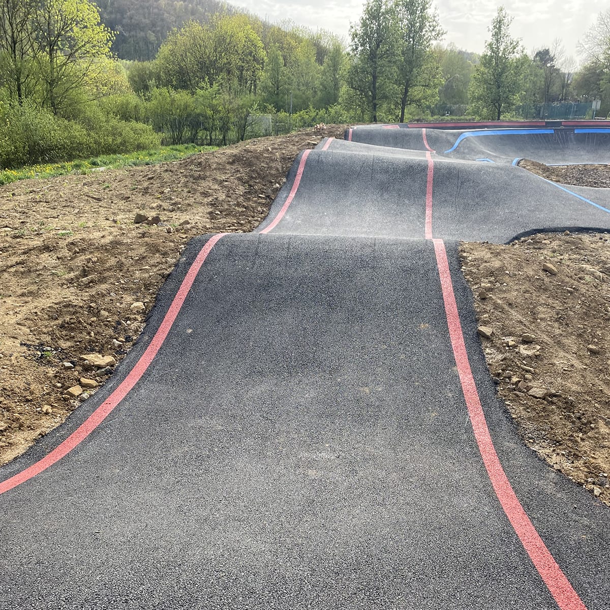 Pumptrack de Saulnes (54) - Réalisation C2 MARQUAGE