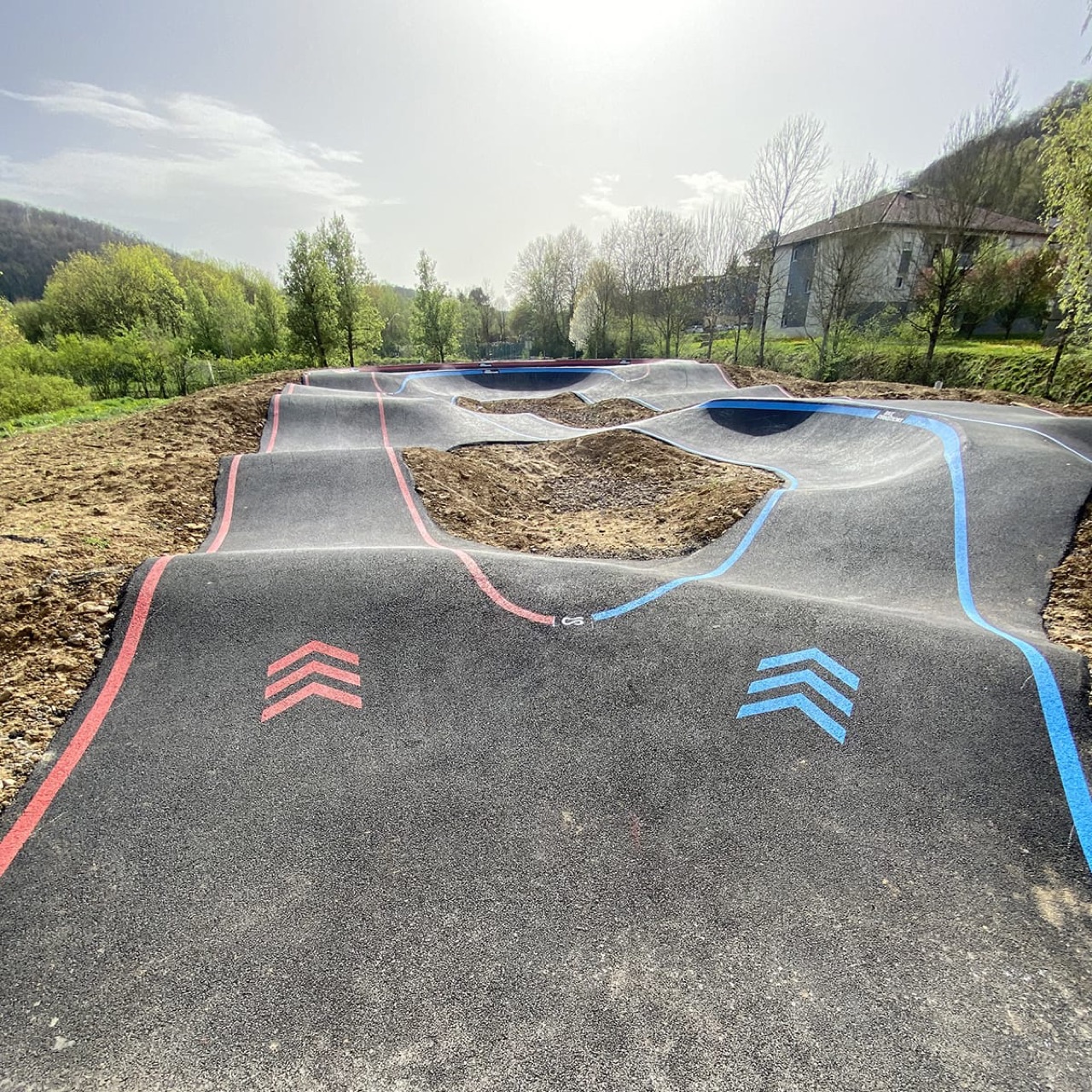 Pumptrack de Saulnes (54) - Réalisation C2 MARQUAGE