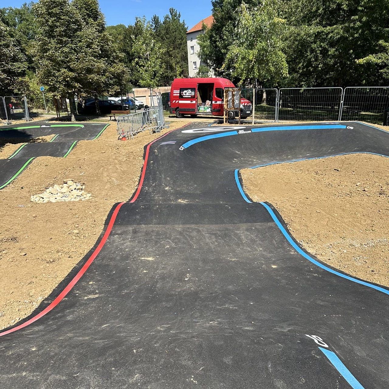 Pumptrack de Terville (57) - Réalisation C2 MARQUAGE
