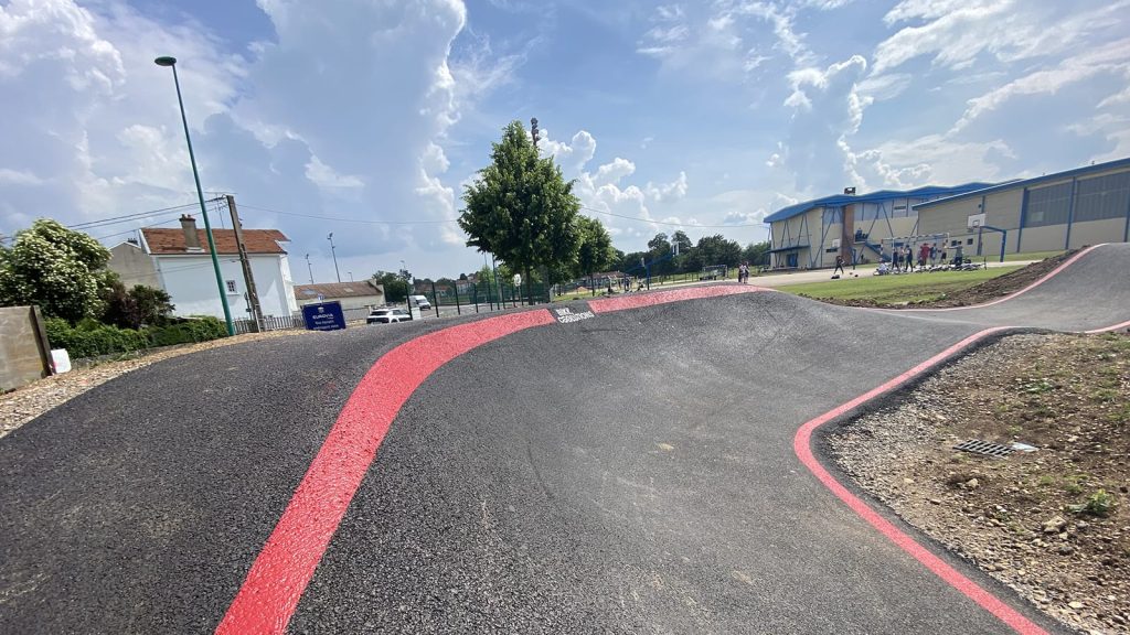 Pumptrack de Verdun (55) - Réalisation C2 MARQUAGE
