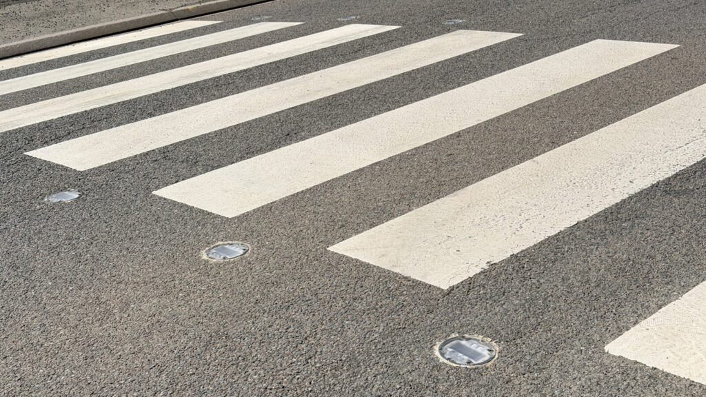 Passage piéton de Tiercelet avec balisage lumineux solaire au sol