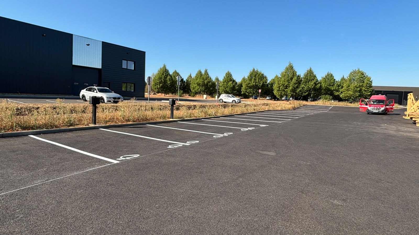 Création du parking des nouveaux locaux de SOCOFERM dans l'Écoparc de Norroy-le-Veneur en Moselle.