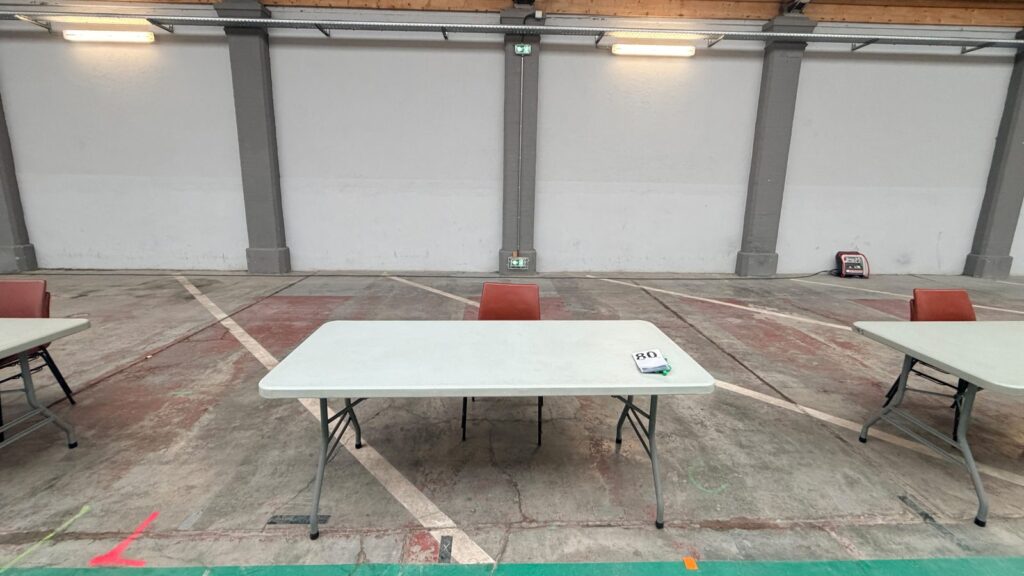 Emplacement du stand C2 MARQUAGE avant montage au Salon des Maires de Toul